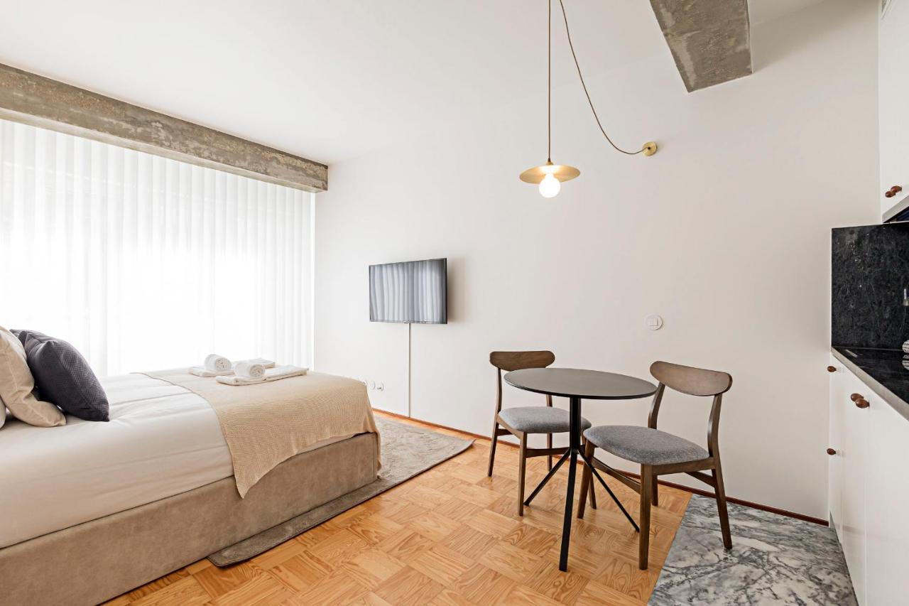Ceuta Studio Apartments By Lovelystay Porto Exterior foto