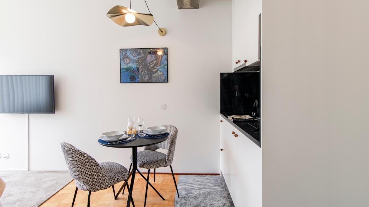 Ceuta Studio Apartments By Lovelystay Porto Exterior foto
