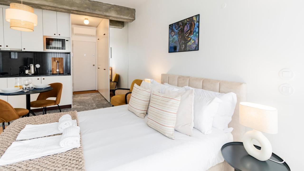 Ceuta Studio Apartments By Lovelystay Porto Exterior foto